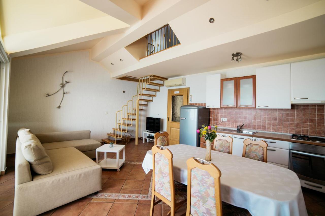 Apartment Selce 5206A 외부 사진